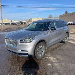 2023 Lincoln Aviator Standard AWD photo