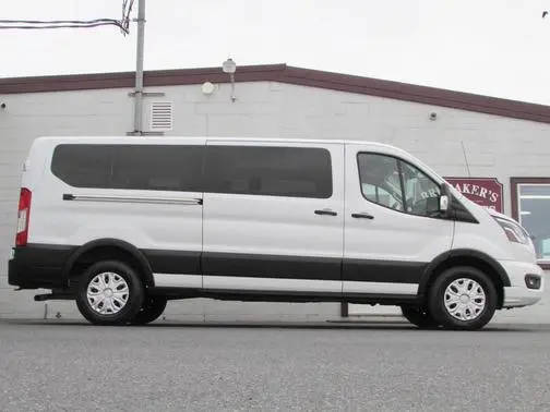 2023 Ford Transit Passenger Wagon XLT RWD photo