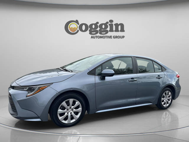 2023 Toyota Corolla LE FWD photo