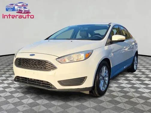 2017 Ford Focus SE FWD photo