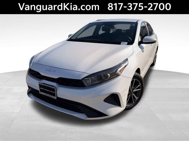 2023 Kia Forte LXS FWD photo