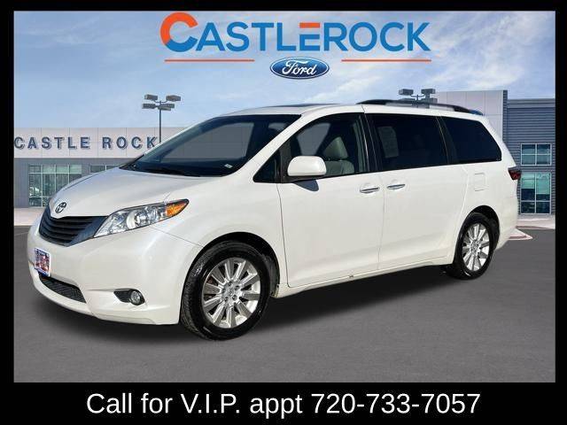 2015 Toyota Sienna XLE AWD photo