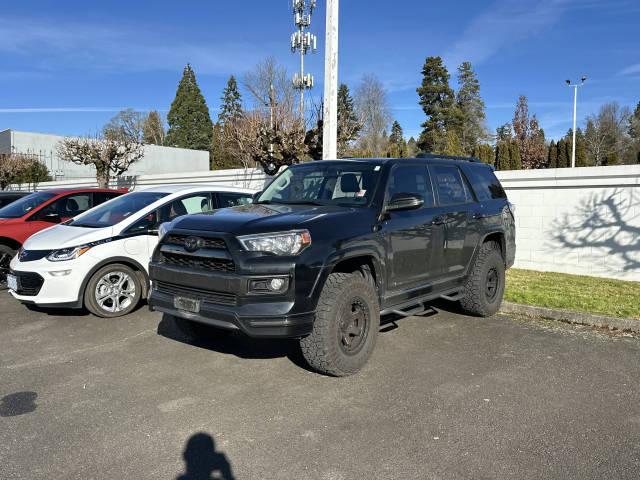 2019 Toyota 4Runner SR5 4WD photo