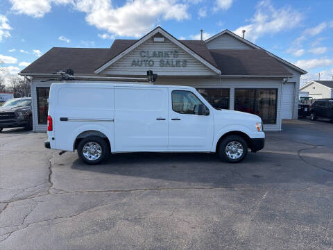 2018 Nissan NV Cargo SV RWD photo