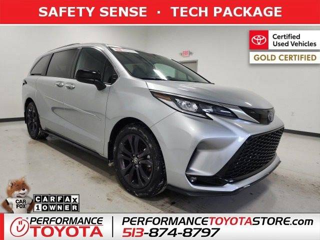 2022 Toyota Sienna XSE FWD photo