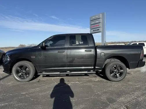2018 Ram 1500 Express 4WD photo