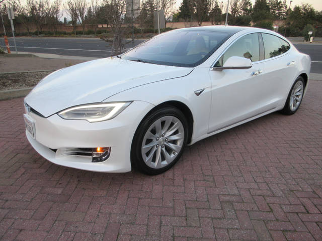 2020 Tesla Model S Long Range Plus AWD photo