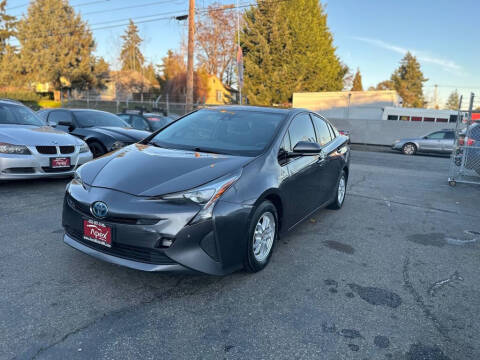2018 Toyota Prius Two FWD photo