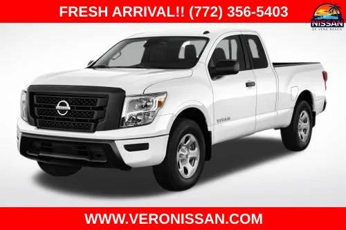 2022 Nissan Titan S RWD photo