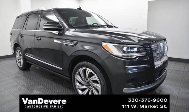 2023 Lincoln Navigator Reserve 4WD photo