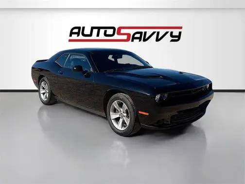 2021 Dodge Challenger SXT RWD photo