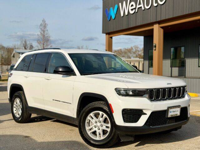 2023 Jeep Grand Cherokee Laredo 4WD photo