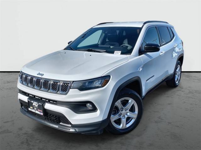 2023 Jeep Compass Latitude 4WD photo