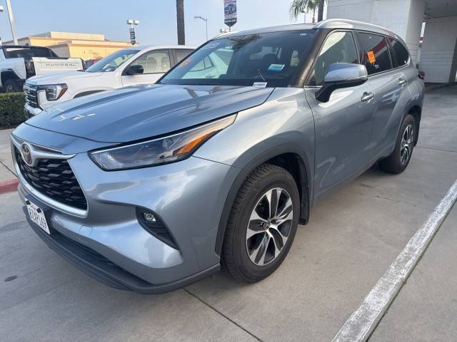 2022 Toyota Highlander XLE AWD photo