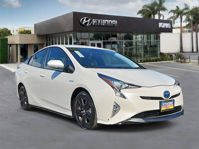 2017 Toyota Prius Four FWD photo