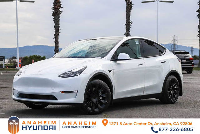 2020 Tesla Model Y Long Range AWD photo