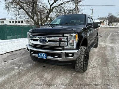 2017 Ford F-350 Super Duty Lariat 4WD photo