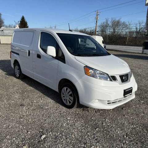 2021 Nissan SV FWD photo