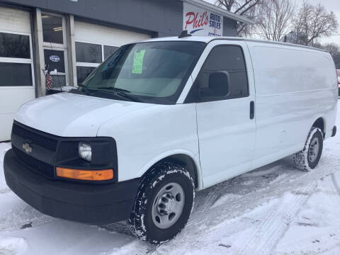 2017 Chevrolet Express Cargo  RWD photo