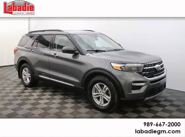 2022 Ford Explorer XLT 4WD photo