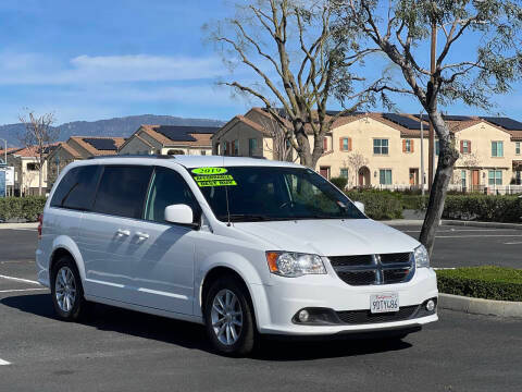 2019 Dodge Grand Caravan SXT FWD photo