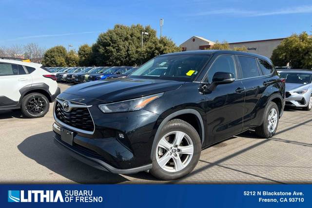 2023 Toyota Highlander LE FWD photo