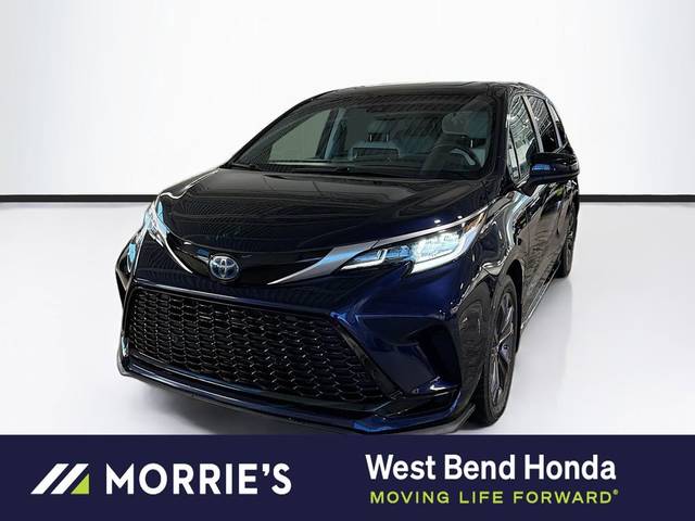 2022 Toyota Sienna XSE FWD photo