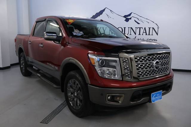 2018 Nissan Titan Platinum Reserve 4WD photo