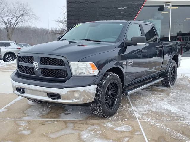 2017 Ram 1500 SLT 4WD photo