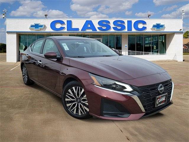 2023 Nissan Altima 2.5 SV FWD photo