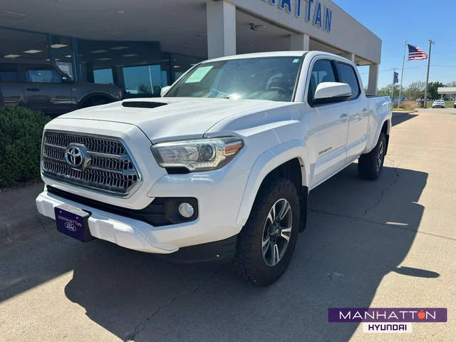 2017 Toyota Tacoma TRD Sport 4WD photo