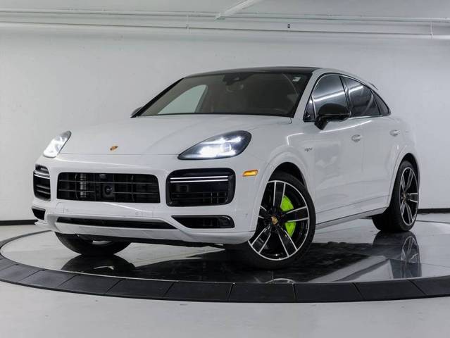 2022 Porsche Cayenne Coupe Turbo S E-Hybrid AWD photo