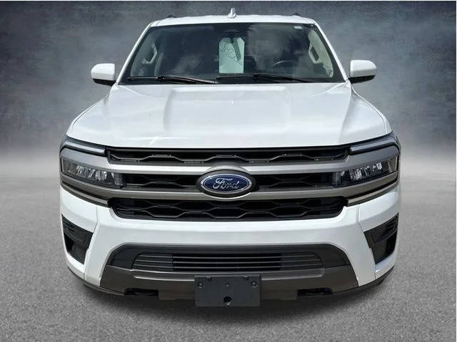 2023 Ford Expedition XLT 4WD photo