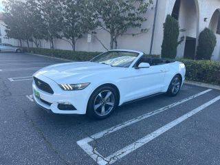 2016 Ford Mustang V6 RWD photo