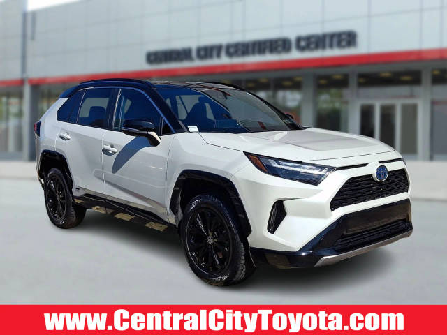 2022 Toyota RAV4 Hybrid XSE AWD photo