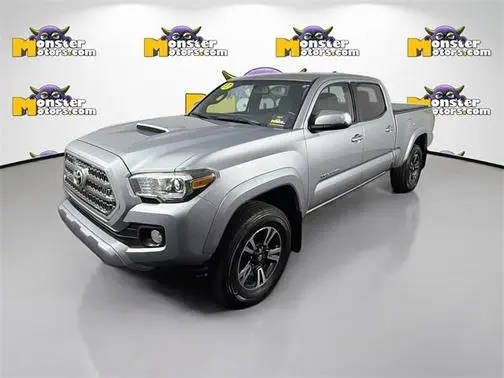 2017 Toyota Tacoma  4WD photo
