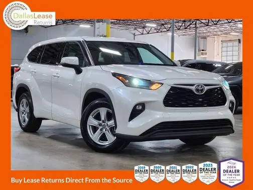 2021 Toyota Highlander LE FWD photo