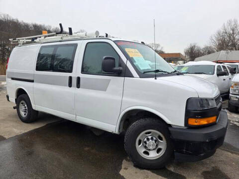 2019 Chevrolet Express Cargo  RWD photo
