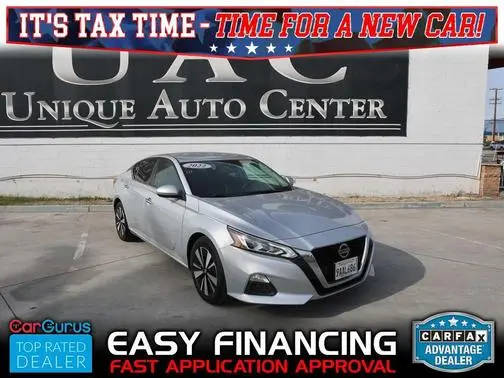 2022 Nissan Altima 2.5 SV FWD photo