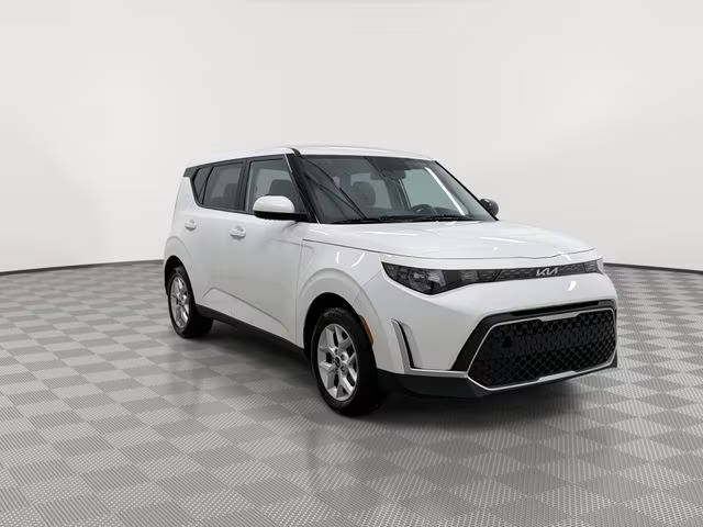 2023 Kia Soul LX FWD photo