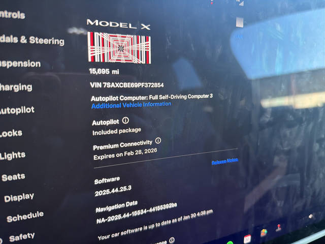 2023 Tesla Model X Plaid AWD photo