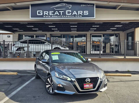 2022 Nissan Altima 2.5 SV FWD photo