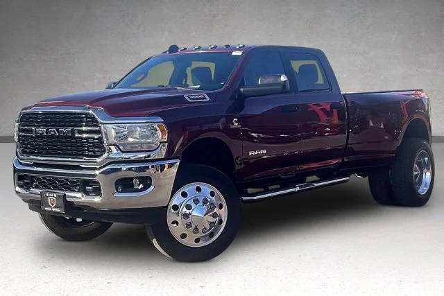 2022 Ram 3500 Big Horn 4WD photo
