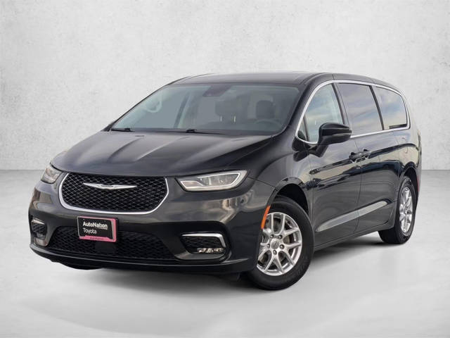 2023 Chrysler Pacifica Minivan Touring L FWD photo