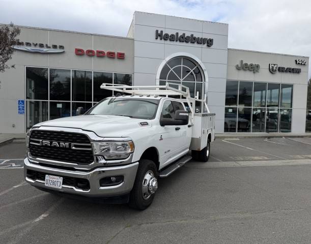 2023 Ram 3500 Big Horn 4WD photo