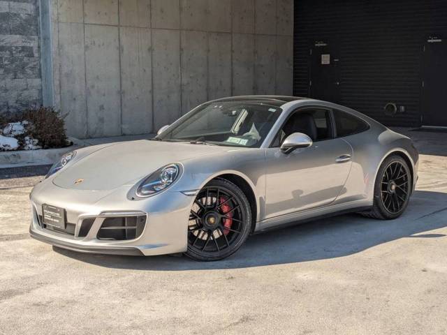 2018 Porsche 911 Carrera GTS RWD photo