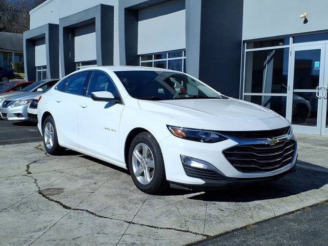 2022 Chevrolet Malibu LS FWD photo