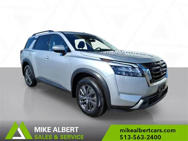 2023 Nissan Pathfinder SV 4WD photo