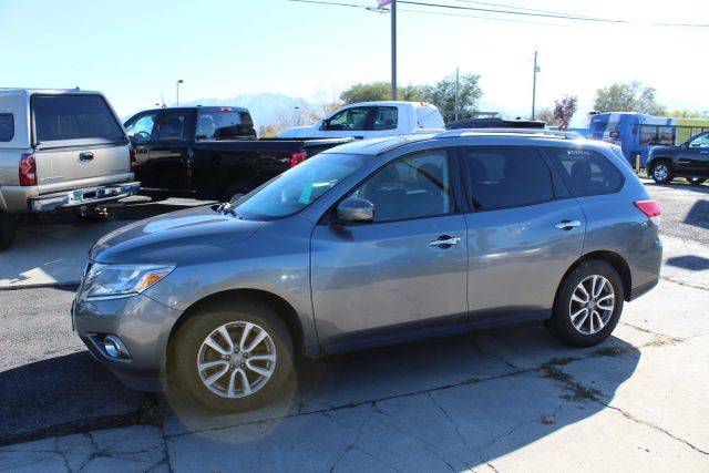 2015 Nissan Pathfinder S 4WD photo