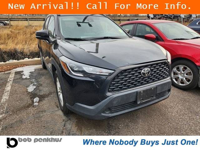 2022 Toyota Corolla Cross LE FWD photo